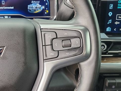 Used 2025 Chevrolet Silverado 2500 LT w/ Convenience Package AWD/4WD image 25