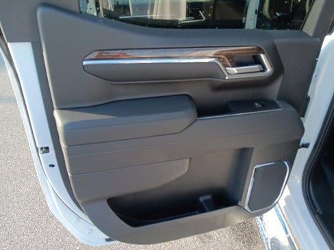 New 2026 GMC Sierra 1500 SLE RWD image 14