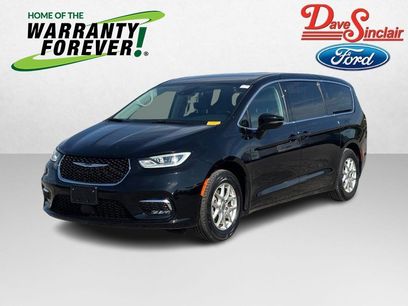 Used 2024 Chrysler Pacifica Touring-L