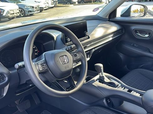 Certified 2025 Honda HR-V LX image 26