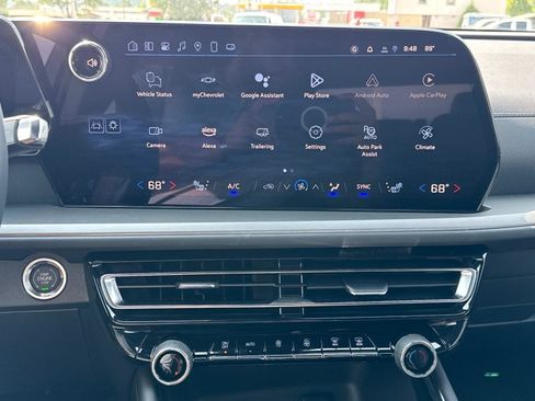 New 2025 Chevrolet Traverse LT w/ Enhanced Driving Package image 13