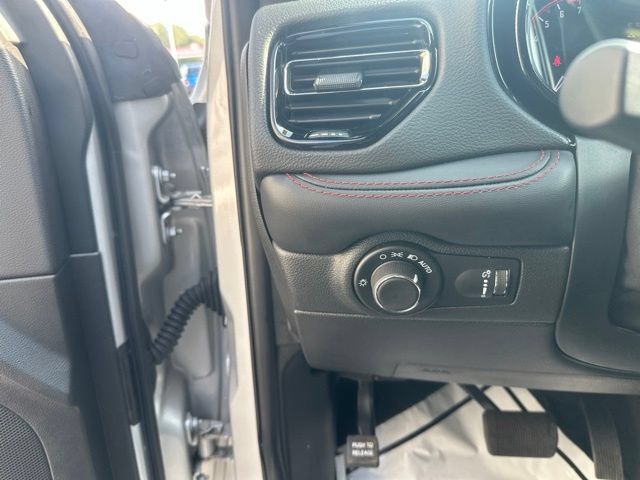 Used 2025 Dodge Durango GT AWD/4WD image 18