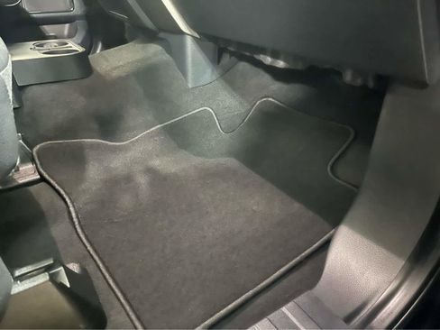 Used 2022 Ford F350 Lariat w/ Chrome Package image 41