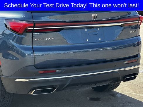 Used 2025 Buick Enclave Preferred image 6