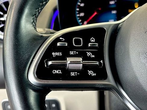 Used 2023 Mercedes-Benz GLB 250 image 20