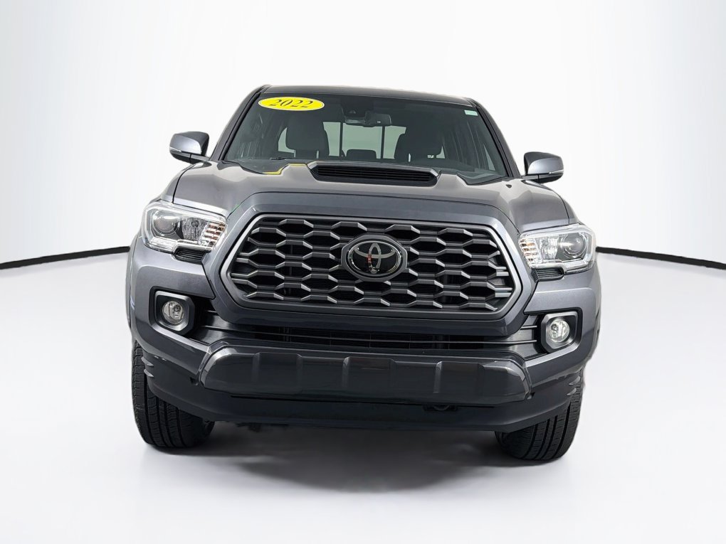 Used 2022 Toyota Tacoma TRD Sport w/ Technology Package AWD/4WD image 2