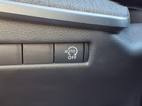 Used 2025 Nissan Kicks SV image 12