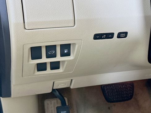 Used 2013 Lexus RX 350 2WD w/ Premium Pkg image 16