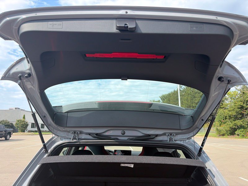 New 2026 Volkswagen GTI SE FWD image 10