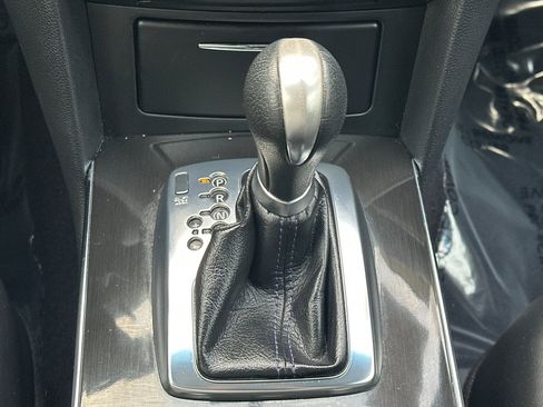 Used 2017 INFINITI QX70 AWD w/ Premium Package image 17