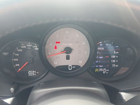 Certified 2025 Porsche 718 Cayman S RWD image 28