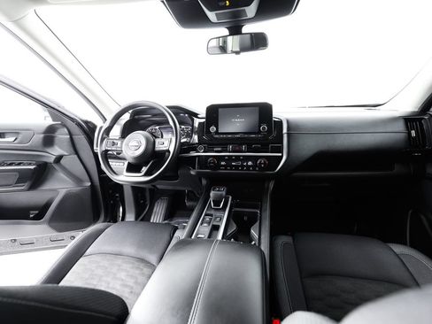 Used 2022 Nissan Pathfinder S FWD image 19