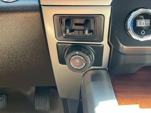 Used 2022 Ford F350 King Ranch AWD/4WD image 17