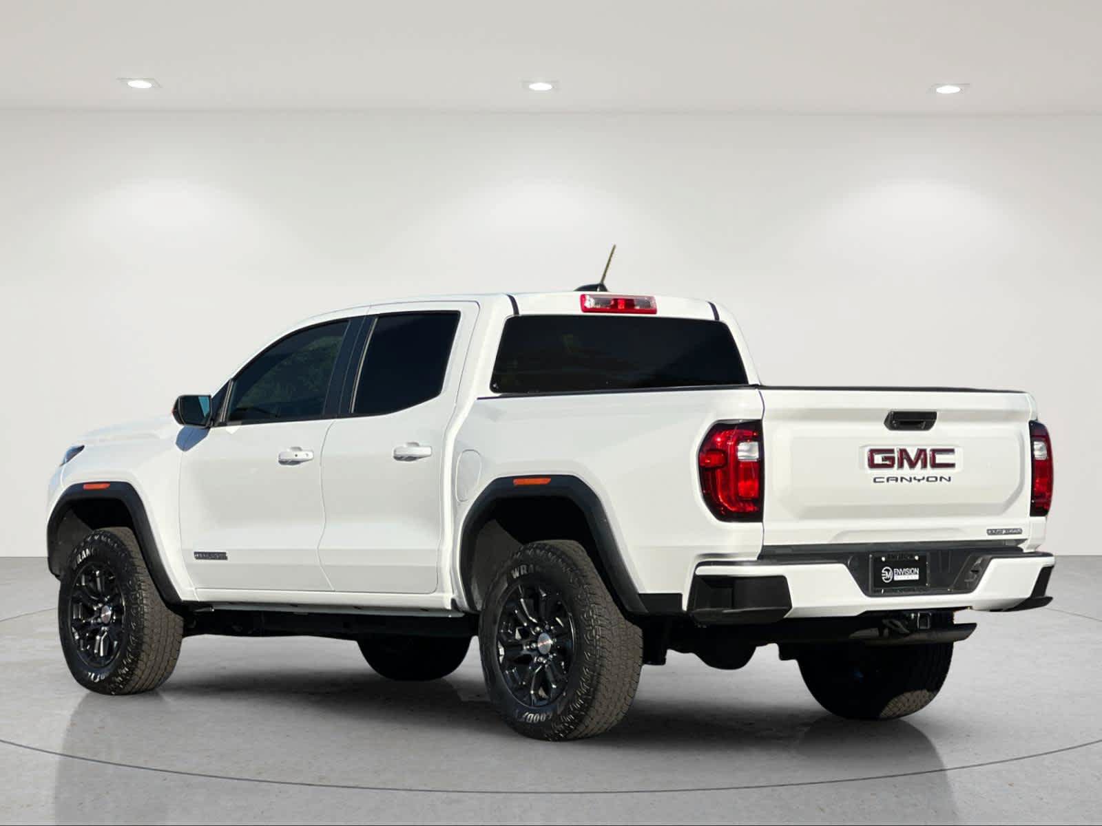 Used 2024 GMC Canyon Elevation w/ Trailering Package RWD image 3