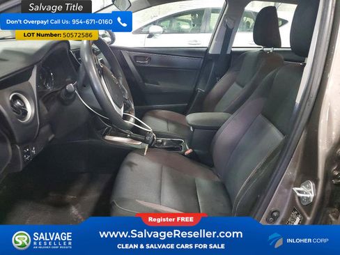 Used 2017 Toyota Corolla LE w/ LE Premium Package w/Moonroof image 9