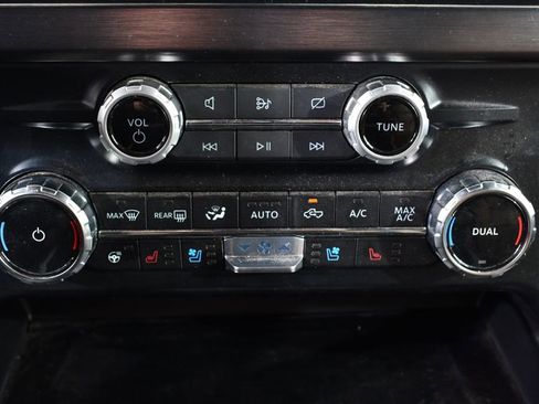 Used 2023 Ford F350 Lariat w/ Lariat Ultimate Package AWD/4WD image 29