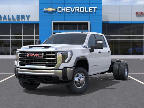 New 2026 GMC Sierra 3500 Pro w/ Convenience Package AWD/4WD image 7