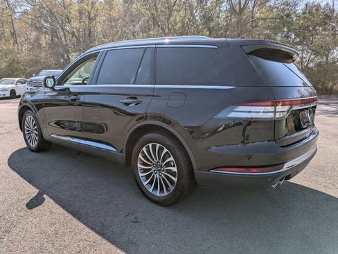 Used 2023 Lincoln Aviator Reserve image 6