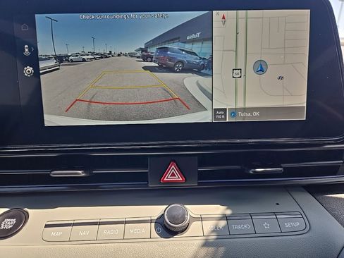 New 2025 Hyundai Elantra Limited image 19