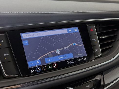 Used 2024 Buick Enclave Premium image 17