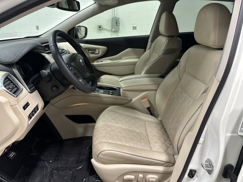 Used 2019 Nissan Murano Platinum image 16