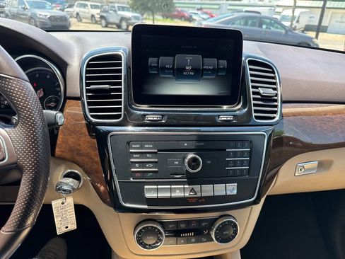 Used 2016 Mercedes-Benz GLE 350 image 11