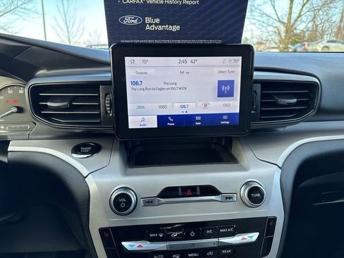 Used 2023 Ford Explorer XLT image 17