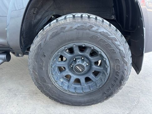 Used 2017 Toyota 4Runner image 9