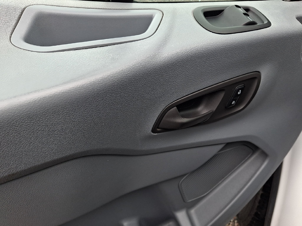 Used 2016 Ford Transit 250 130 Low Roof w/ Exterior Upgrade Package RWD image 13