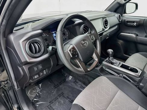 Used 2023 Toyota Tacoma TRD Off-Road w/ Advanced Technology Package AWD/4WD image 9
