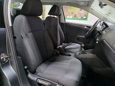 Used 2012 Volkswagen Jetta S image 24