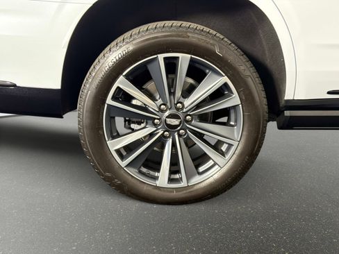 Used 2026 Cadillac Escalade Sport w/ Touring Package AWD/4WD image 18