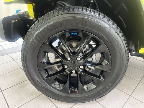 Used 2023 Jeep Wrangler Sahara w/ Cold Weather Group image 16