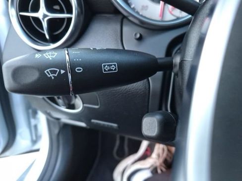 Used 2012 Mercedes-Benz SLK 350 image 21