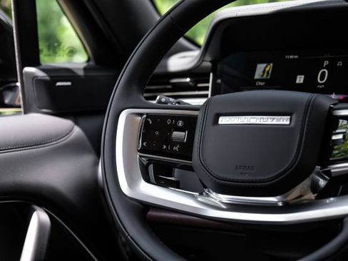 New 2026 Land Rover Range Rover Long Wheelbase SE AWD/4WD image 19