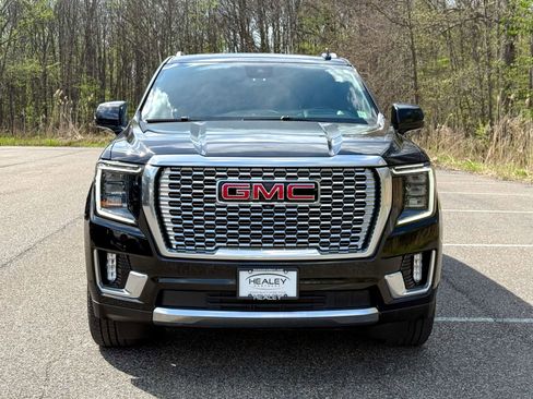 Used 2023 GMC Yukon XL Denali w/ Max Trailering Package AWD/4WD image 2