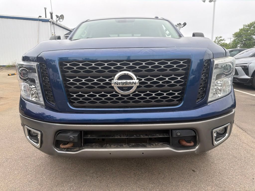Used 2017 Nissan Titan PRO-4X AWD/4WD image 2