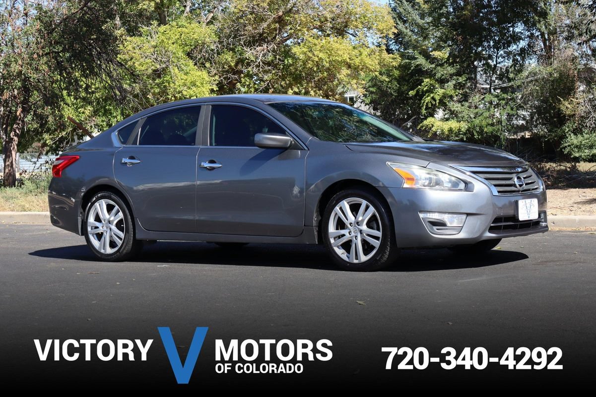 Used 2016 Nissan Altima 2.5 SR FWD image 1