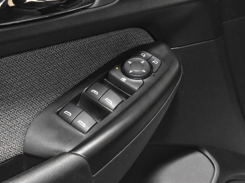 Used 2023 Chevrolet TrailBlazer LT w/ Convenience Package FWD image 13