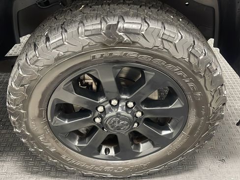 Used 2020 RAM 2500 Big Horn w/ Night Edition AWD/4WD image 22