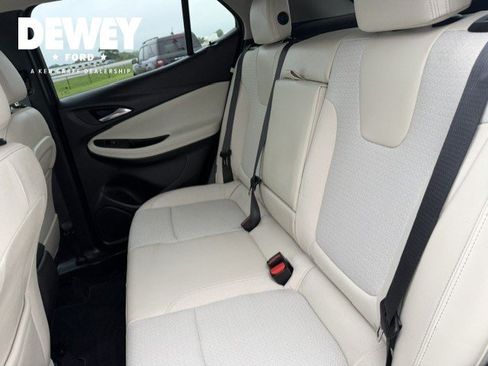 Used 2022 Buick Encore GX Select FWD image 39