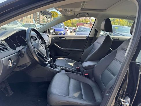 Used 2016 Volkswagen Jetta SE image 15