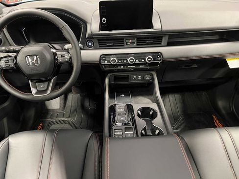 New 2025 Honda Pilot TrailSport image 15