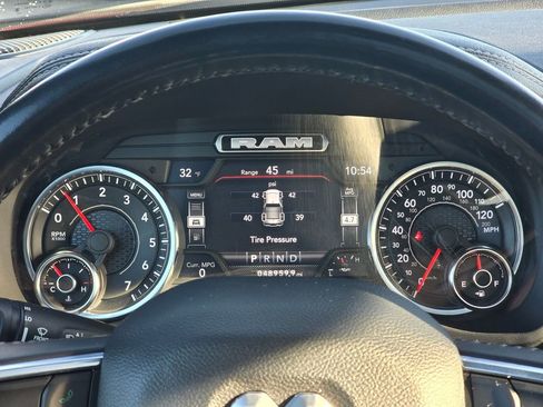 Used 2023 RAM 1500 Laramie image 29