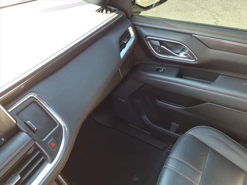 Certified 2022 Chevrolet Suburban RST w/ Sport Performance Package image 32