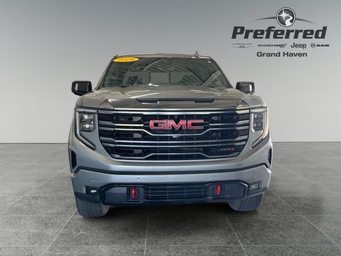 Used 2024 GMC Sierra 1500 AT4 w/ Technology Package AWD/4WD image 13