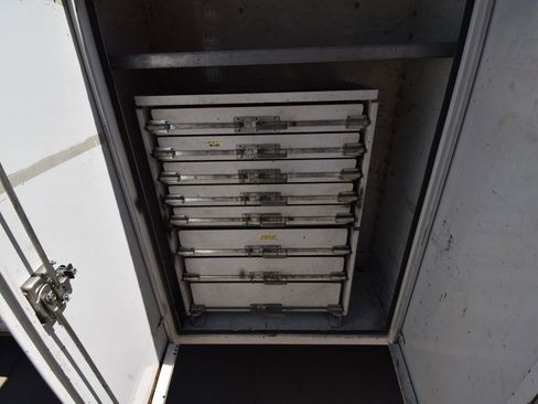 Used 2014 Ford F550 4x4 Regular Cab Super Duty image 38