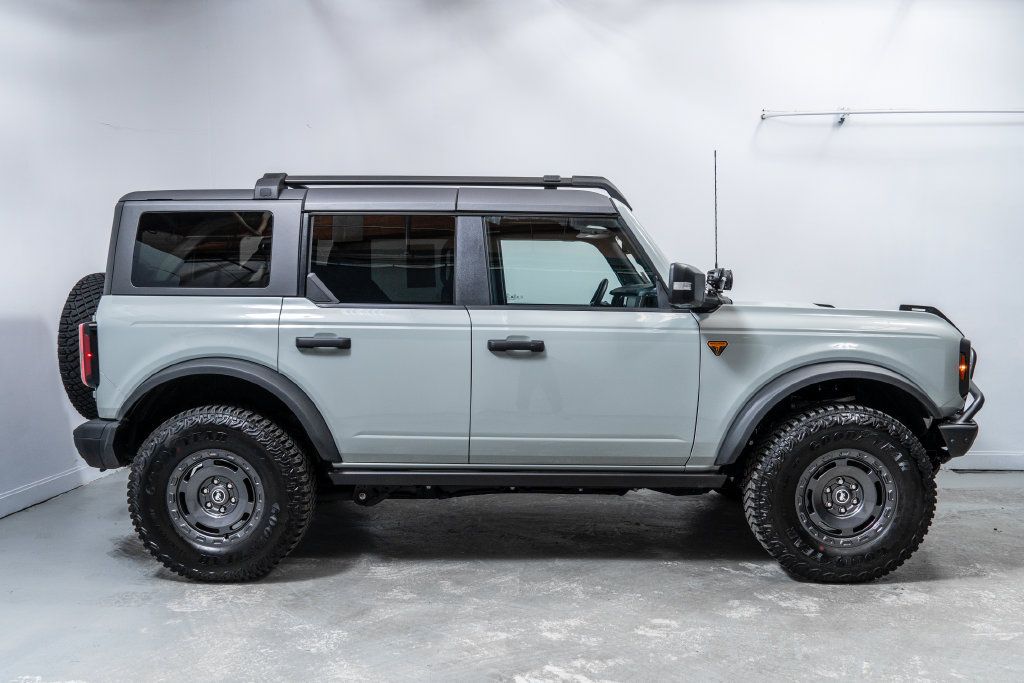 Used 2024 Ford Bronco Badlands AWD/4WD image 8