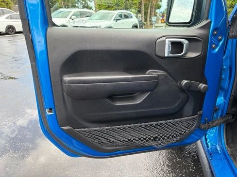 Used 2022 Jeep Wrangler Unlimited Sport AWD/4WD image 12