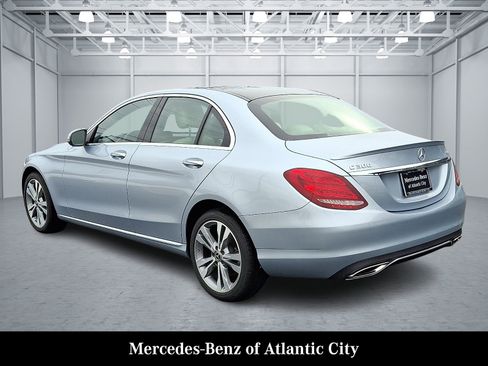 Certified 2018 Mercedes-Benz C 300 4MATIC Sedan image 4
